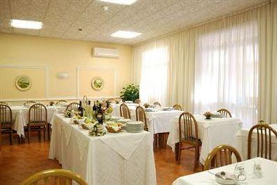 фото отеля Hotel Iris Crillon