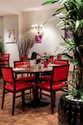 фото отеля Best Western Villa Henri IV Saint-Cloud (France)