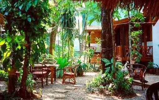 фото отеля Mut Mee Garden Guest House