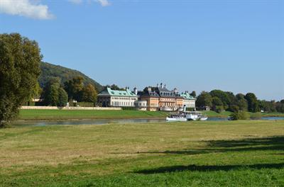 фото отеля Schloss-gut-Hotel Sommers Kurhaus