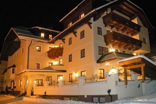 фото отеля Hotel Huttenwirt Huttschlag