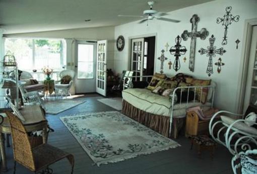 фото отеля The White House Bed and Breakfast Inn