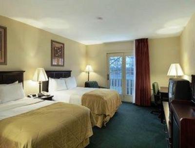 фото отеля Ramada Groton