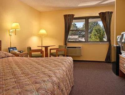 фото отеля Days Inn Woodbridge Iselin