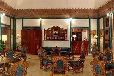 фото отеля WelcomHeritage Balsamand Lake Palace Hotel Jodhpur