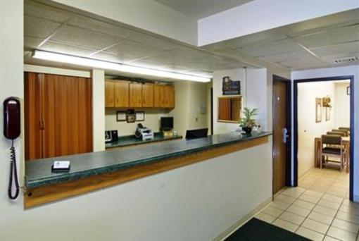 фото отеля Americas Best Value Inn Rhinelander