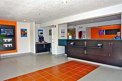 фото отеля Motel 6 Albuquerque - Coors Road
