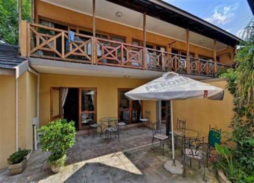 фото отеля 4 Dunton Guest House Johannesburg
