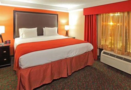 фото отеля Holiday Inn Express & Suites Tyler South