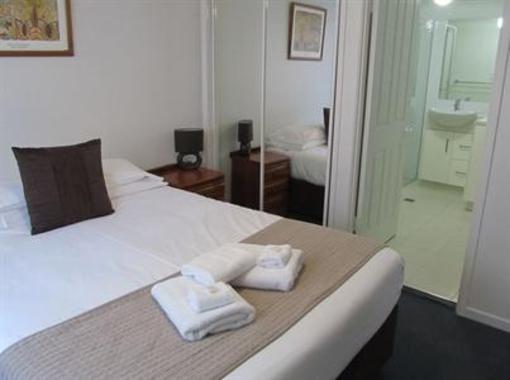 фото отеля Costa D'Ora Holiday Apartments Gold Coast
