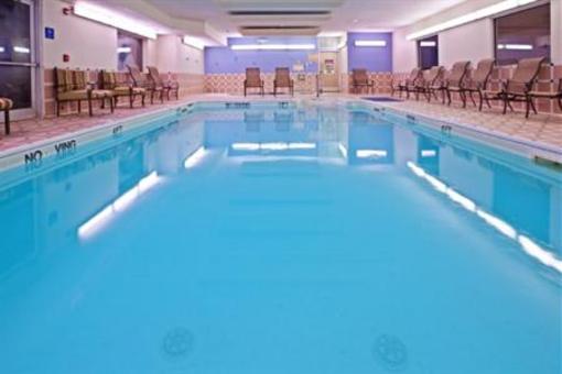 фото отеля Holiday Inn Express Elkhart North - I-80 90 Ex. 92