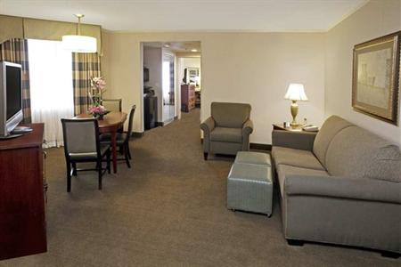 фото отеля Embassy Suites Baltimore BWI Airport Linthicum