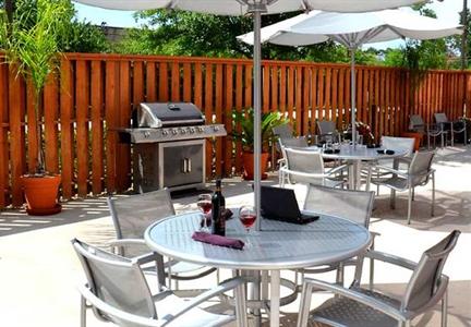 фото отеля SpringHill Suites Houston Brookhollow