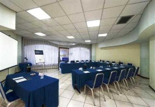фото отеля Una Hotel Bergamo
