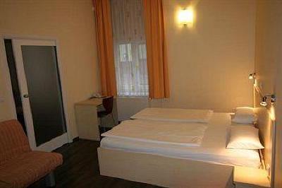фото отеля Hotel Emonec