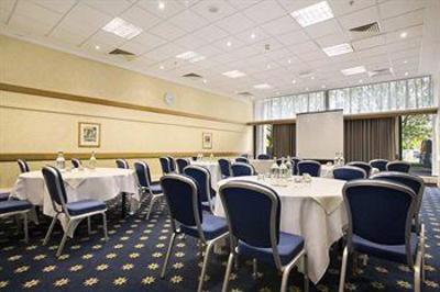 фото отеля Hilton Hotel Gatwick Airport Crawley