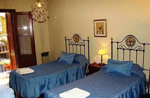 фото отеля Hostal El Cerrito