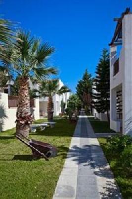 фото отеля Gaia Village Hotel Tingaki