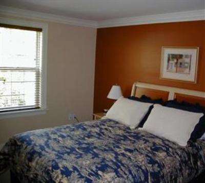 фото отеля Genelle House B&B Guest House