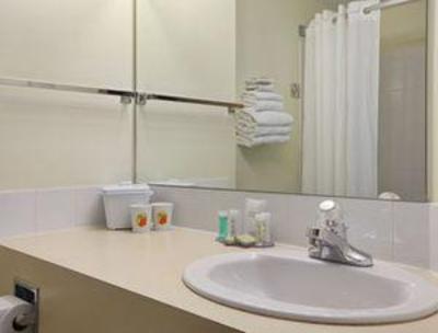 фото отеля Super 8 Motel Prince Albert