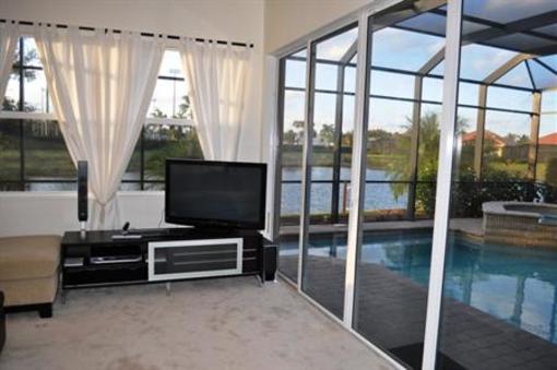 фото отеля Island Escapes Naples Deluxe Homes