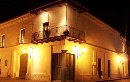 фото отеля Backpackers Home