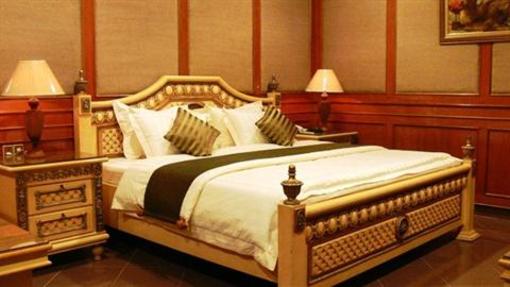 фото отеля Hotel Royal Regal Surabaya