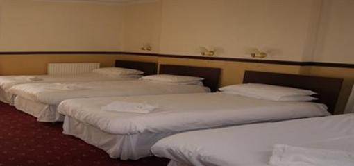 фото отеля Kinloch Arms Hotel
