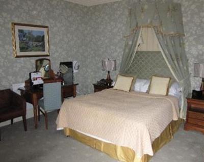 фото отеля Woodlands Hotel