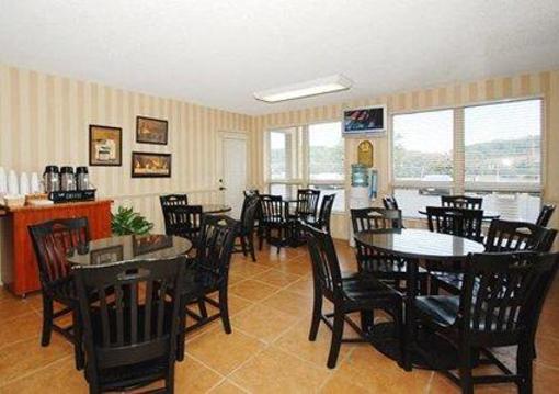 фото отеля Quality Inn Interstate