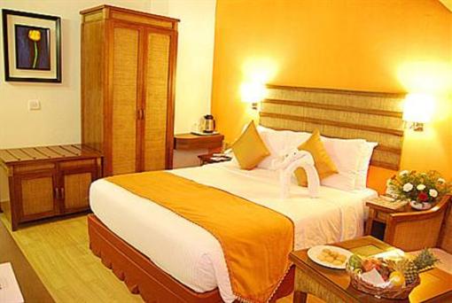 фото отеля Quality Inn Sabari Resorts