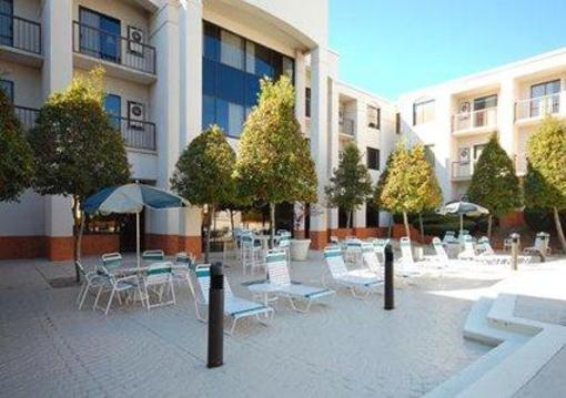 фото отеля Comfort Suites North Raleigh