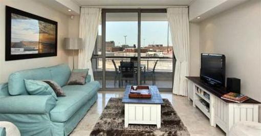 фото отеля Canal Quays Apartments Cape Town