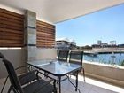 фото отеля Canal Quays Apartments Cape Town