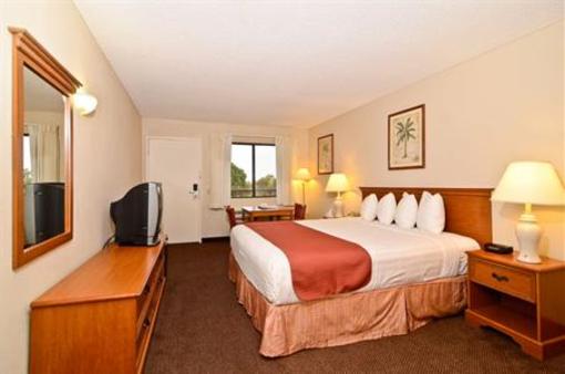 фото отеля BEST WESTERN Golden Triangle Inn