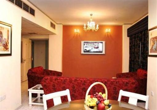 фото отеля Ramee Guestline Deira Hotel