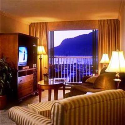 фото отеля Oceanfront Grand Resort & Marina Cowichan Bay