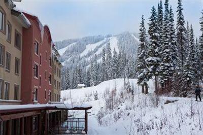 фото отеля Nancy Greene's Cahilty Lodge