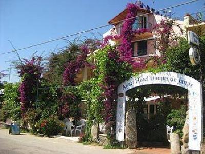 фото отеля Aparthotel Domus De Janas Sul Mare