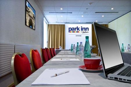 фото отеля Park Inn Orange