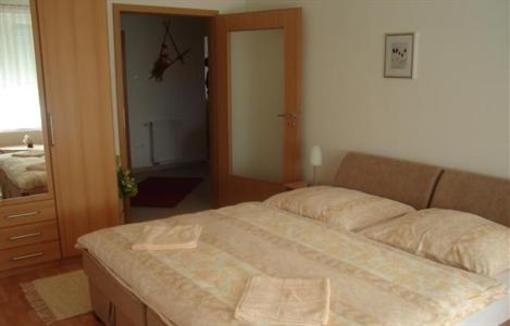 фото отеля Csabai Apartman