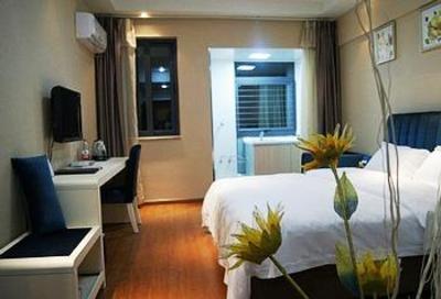 фото отеля Rongcheng Holiday Hotel