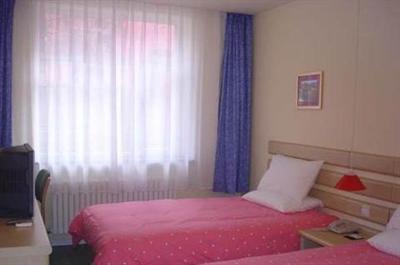фото отеля Home Inn (Changchun Renmin Square)
