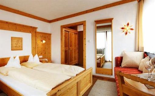 фото отеля Alpenhotel Laurin