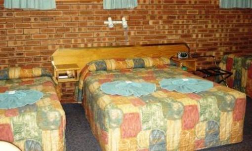 фото отеля Colonial Motor Lodge