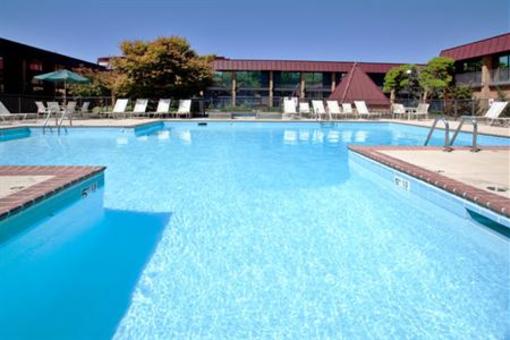 фото отеля Holiday Inn Blacksburg