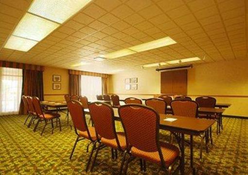 фото отеля Comfort Suites Canal Park