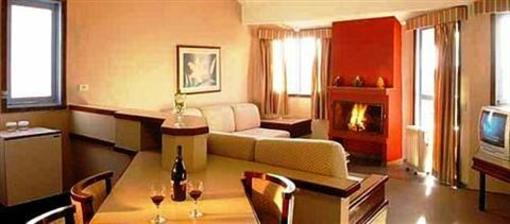 фото отеля Plaza Week Inn Campos do Jordao