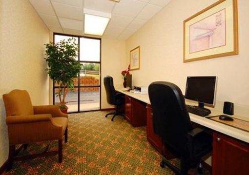 фото отеля Comfort Inn & Suites LaGrange