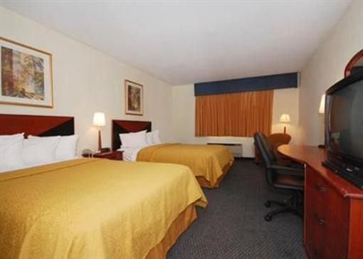 фото отеля Ramada Cleveland Airport West